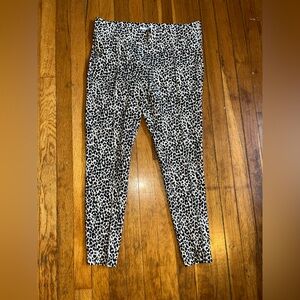 Old Navy Stevie High Rise Animal Print Skinny Ankle ponte pants women L wow!